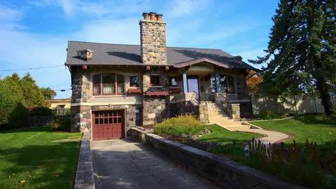 Craftsman style house in the Kensington Boulevard Historic District